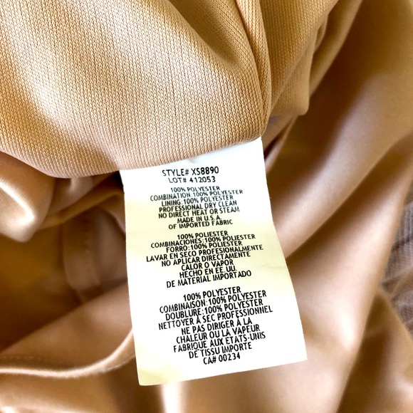 XSCAPE Dress, perfect for weddings, prom/graduation. extravagant and stylish. - Picture 8 of 9